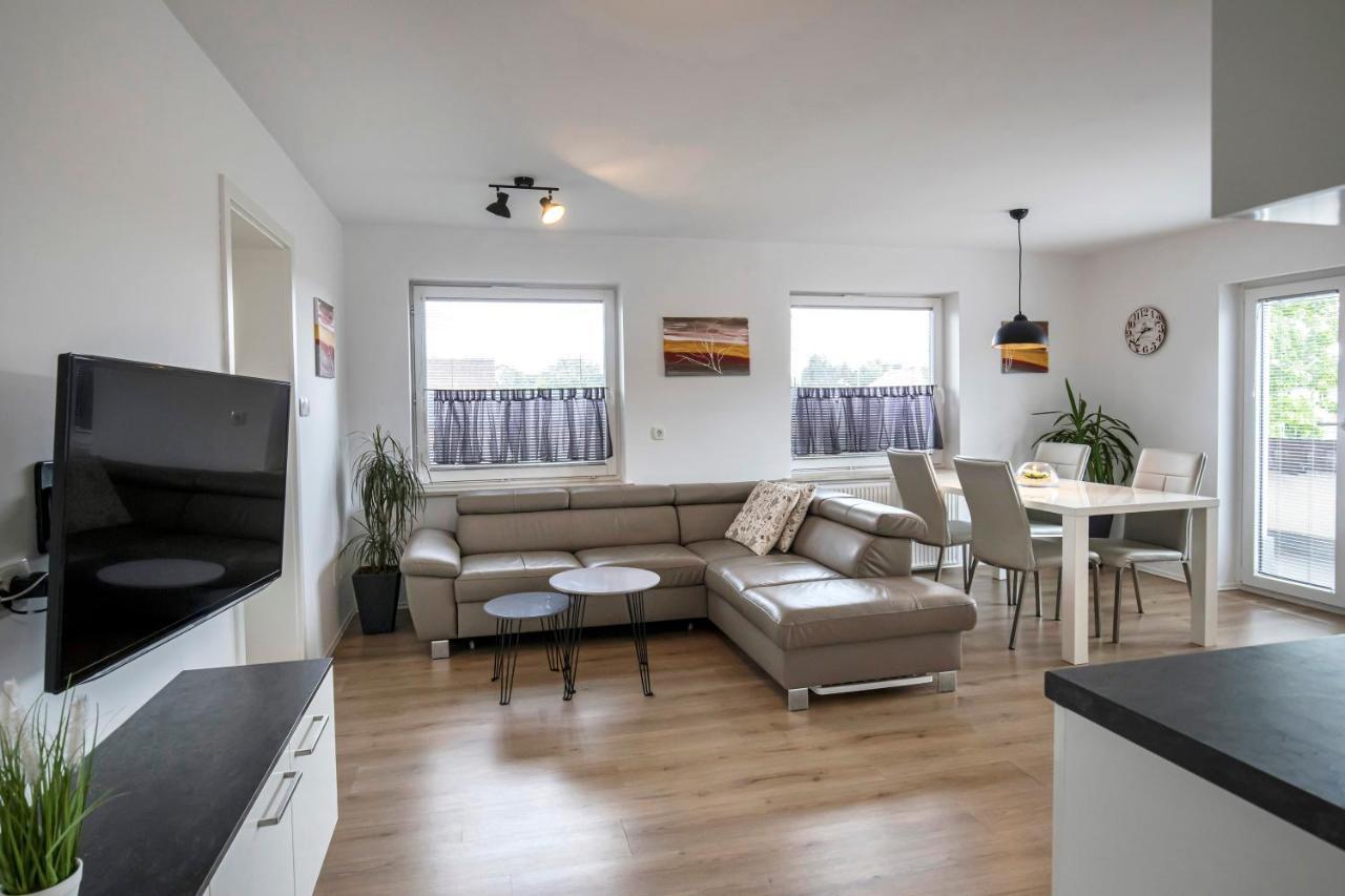 Apartments Vila Apolonia Ljubljana Ngoại thất bức ảnh