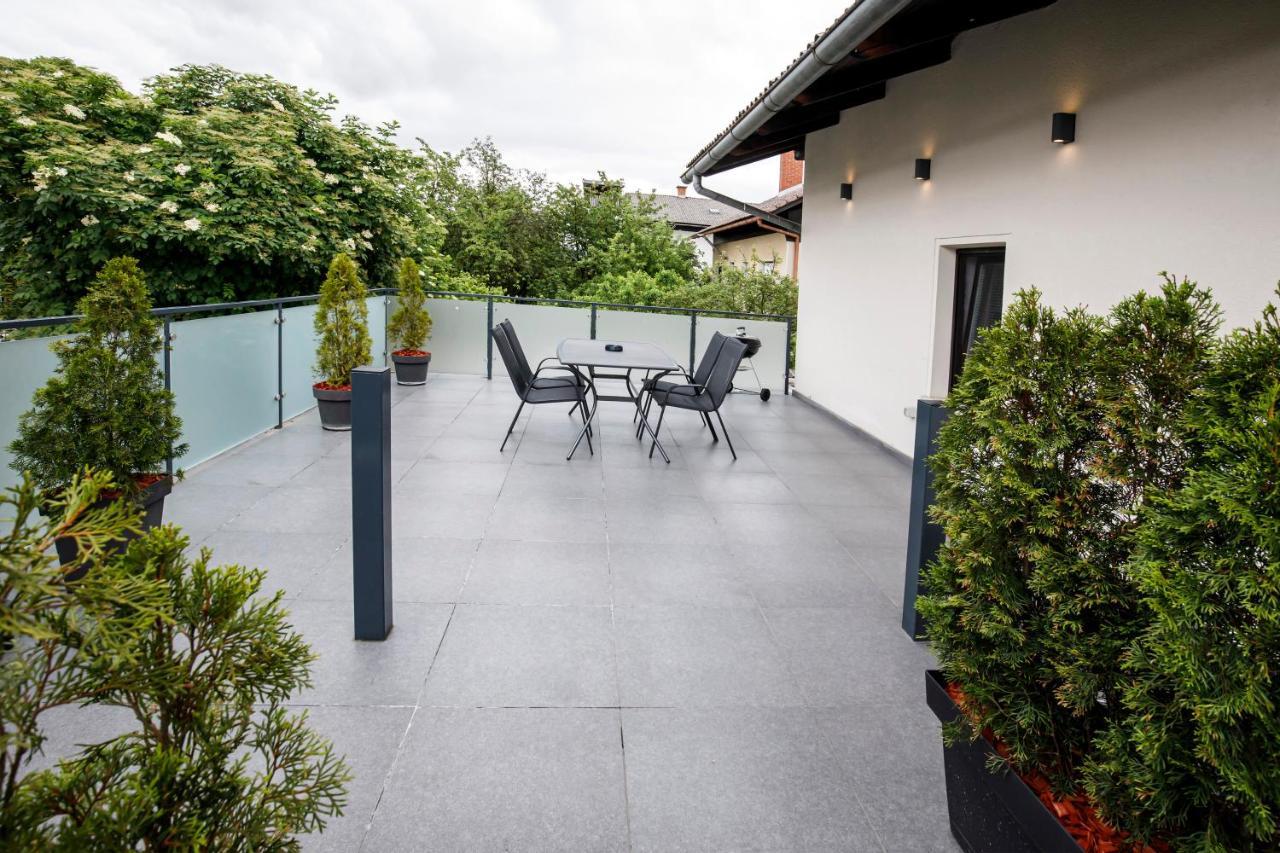 Apartments Vila Apolonia Ljubljana Ngoại thất bức ảnh