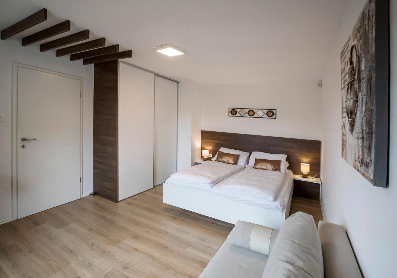 Apartments Vila Apolonia Ljubljana Ngoại thất bức ảnh